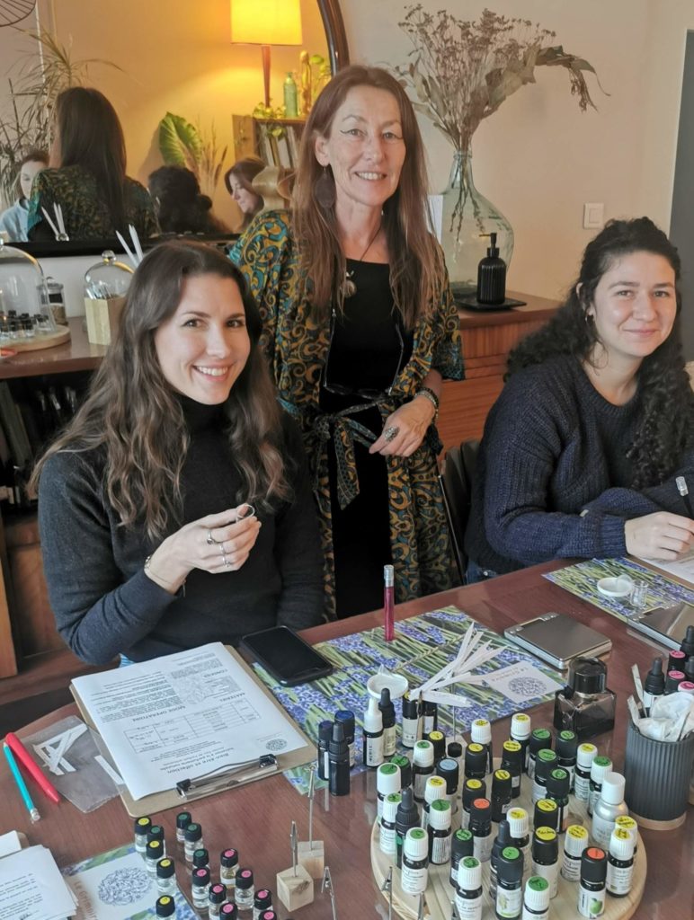 Ateliers parfum, rouge à lèvres et cosmétique avec Sandrine à Nantes