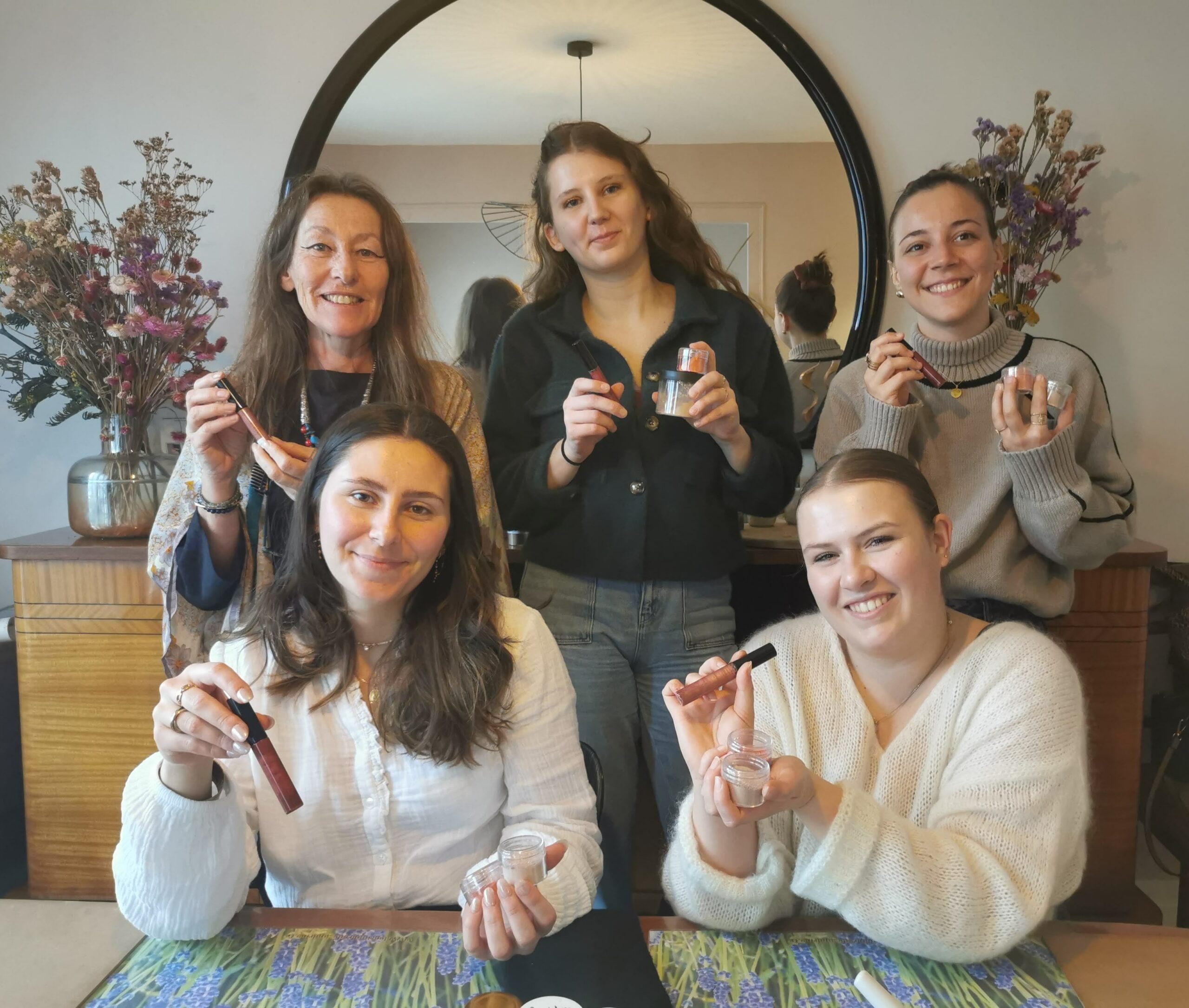 Ateliers cosmétiques, rouges à lèvres et parfums avec Sandrine