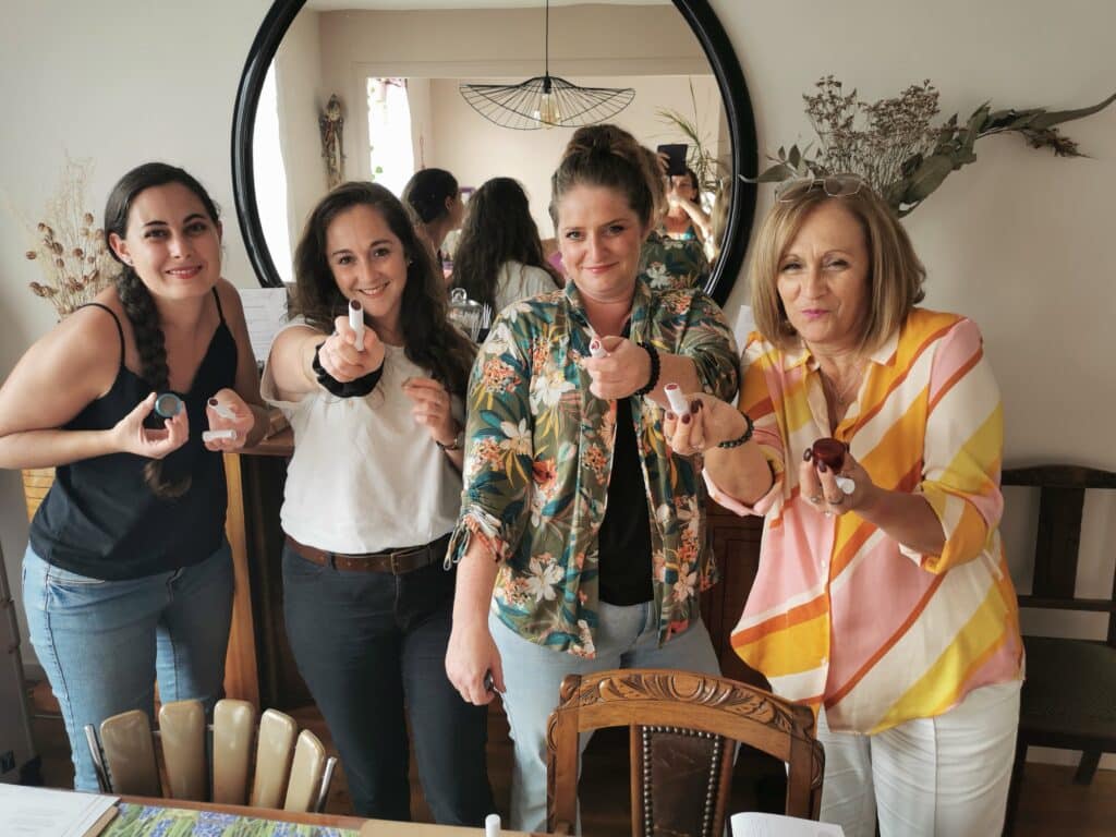 Ateliers parfum, rouge à lèvres et cosmétique avec Sandrine à Nantes